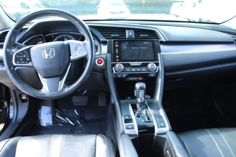 2017 Honda Civic TouringImage 13