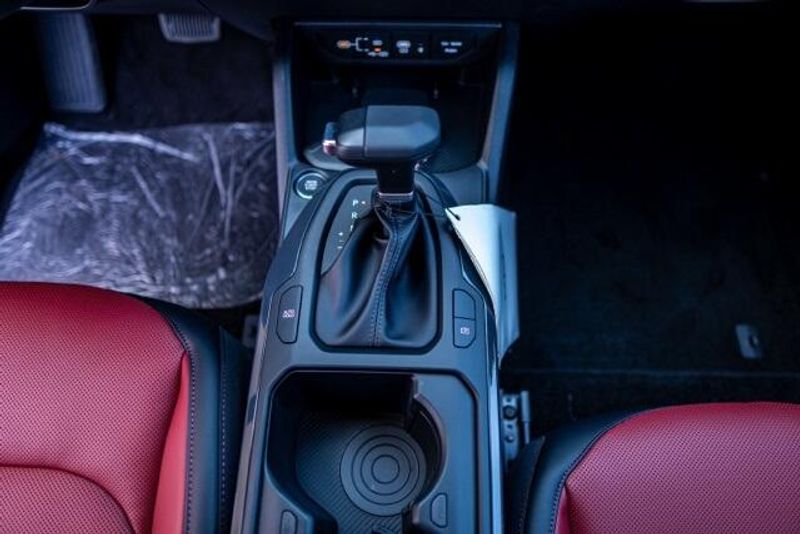New 2025 Kia K4 GT-LineImage 16