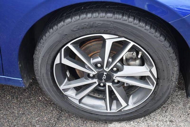 Used 2024 Kia Forte LXSImage 11