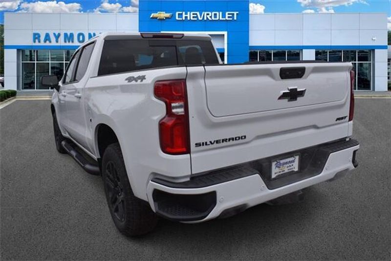 2025 Chevrolet Silverado 1500 RSTImage 5