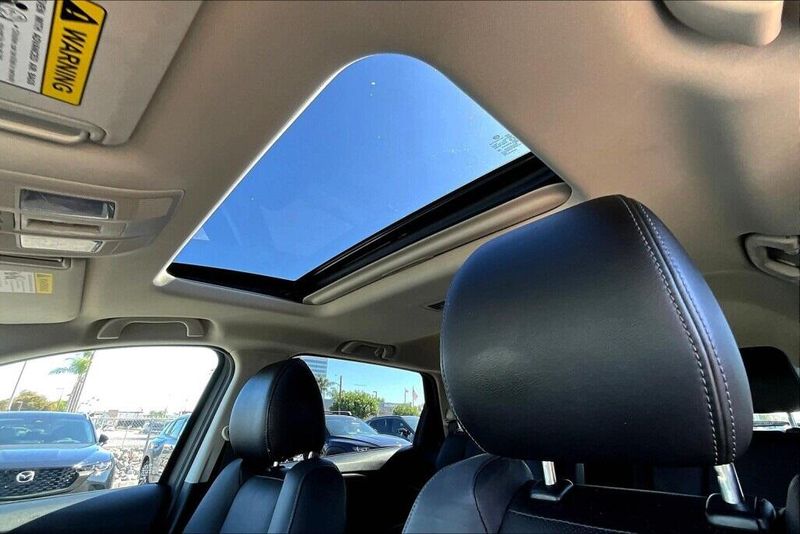 Used 2023 Mazda CX-9 TouringImage 12