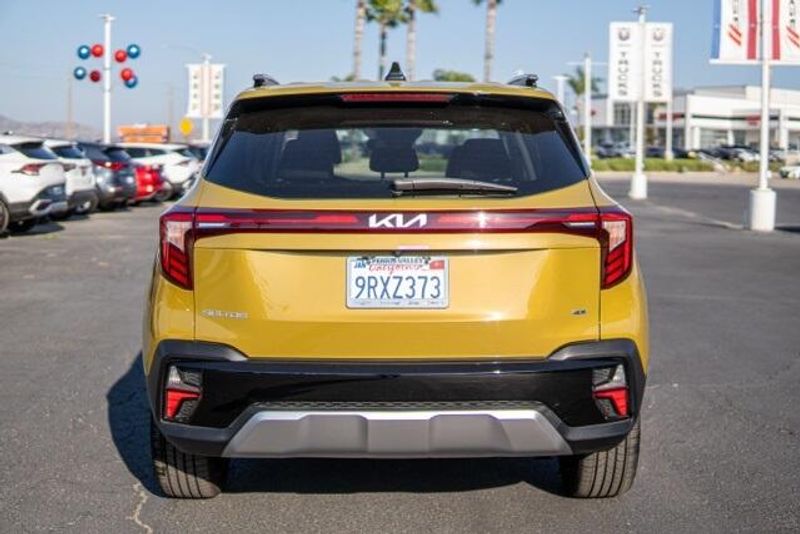 2024 Kia Seltos SXImage 5