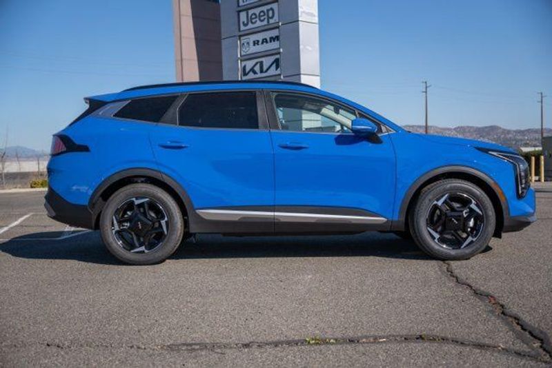 New 2026 Kia Sportage EXImage 8