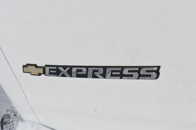 New 2025 Chevrolet Express 2500 Work VanImage 16