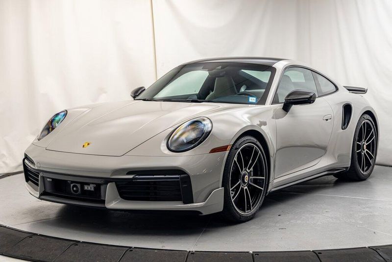 2022 Porsche 911 TurboImage 1