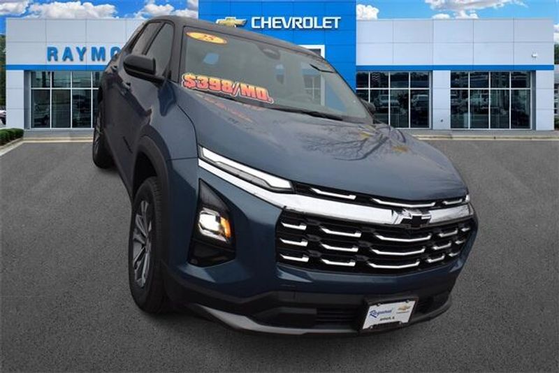 2025 Chevrolet Equinox LTImage 9