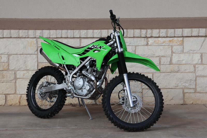 2025 KAWASAKI KLX 230R LIME GREEN  in a LIME GREEN exterior color. Family PowerSports (877) 886-1997 familypowersports.com 
