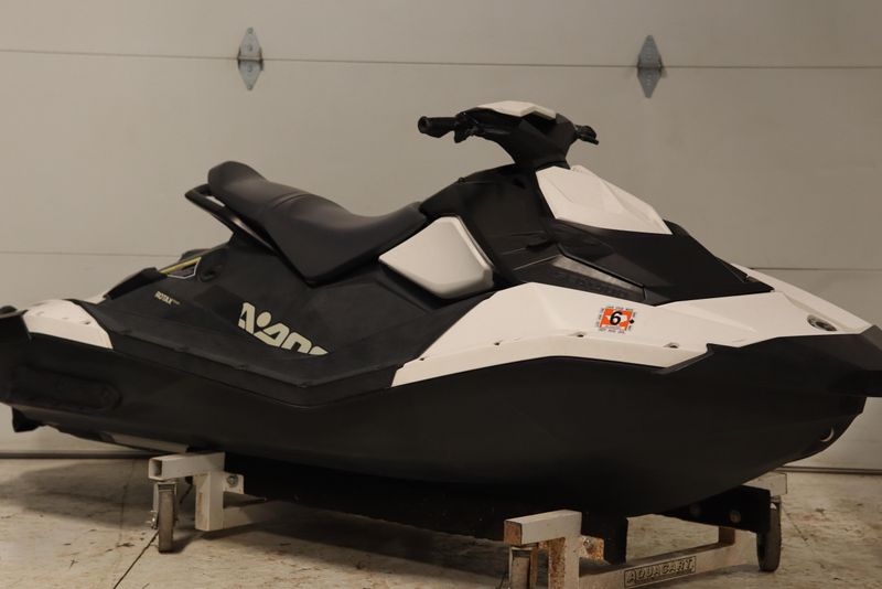 2016 SEADOO PW SPARK 2UP 900HOIBRCONV W 16 