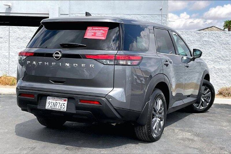 Used 2025 Nissan Pathfinder SImage 13