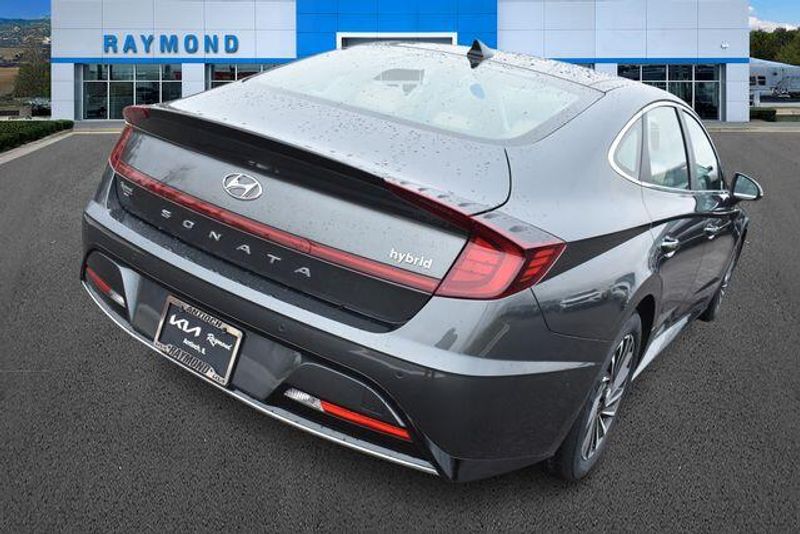 Used 2023 Hyundai Sonata Hybrid LimitedImage 3