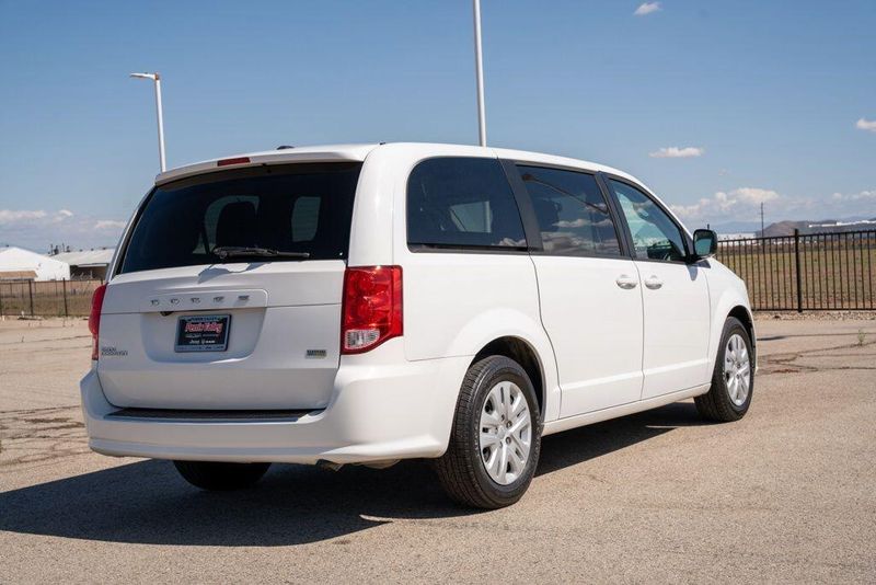 Used 2018 Dodge Grand Caravan SEImage 7