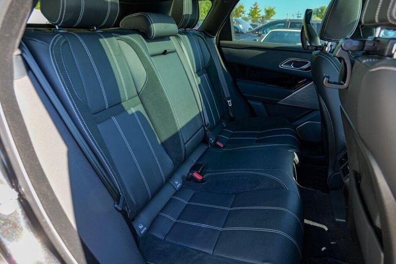 2022 Land Rover Range Rover Velar P250 R-Dynamic S photo 31