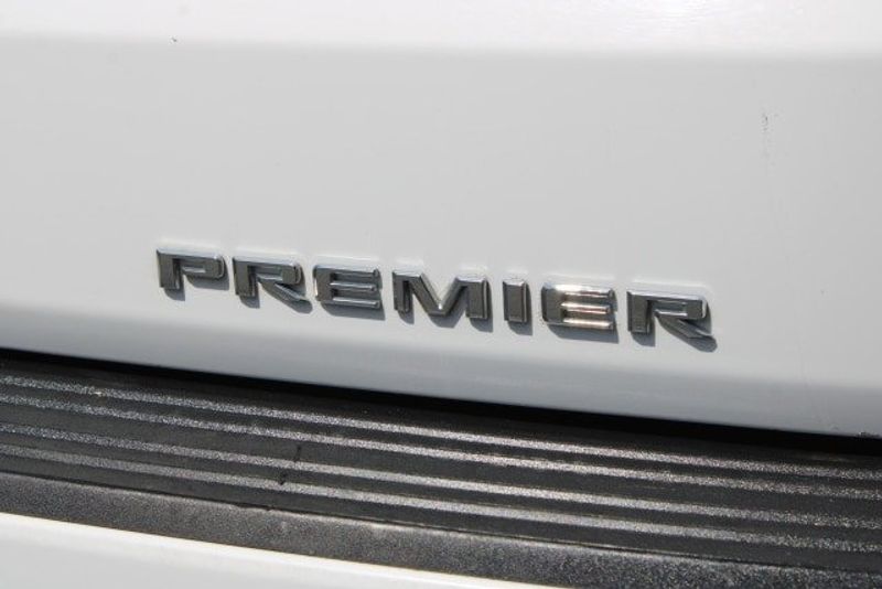 2022 Chevrolet Suburban PremierImage 6