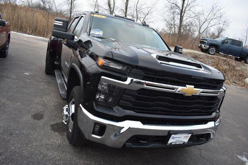 Used 2024 Chevrolet Silverado 3500HD LTImage 9