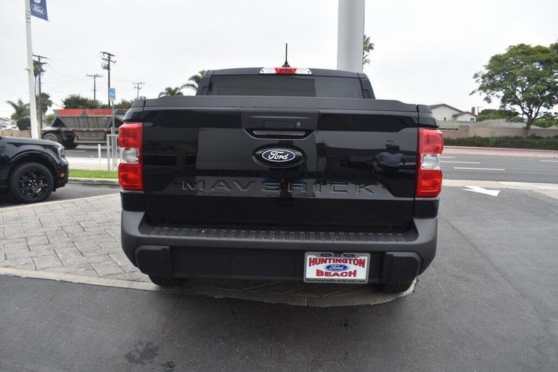 New 2025 Ford Maverick XLImage 6