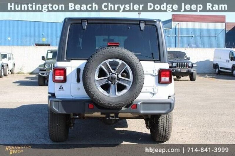 2020 Jeep Wrangler Unlimited SaharaImage 4
