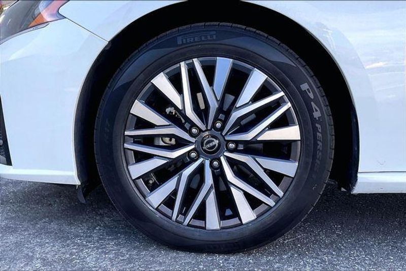 Used 2023 Nissan Altima 2.5 SVImage 8