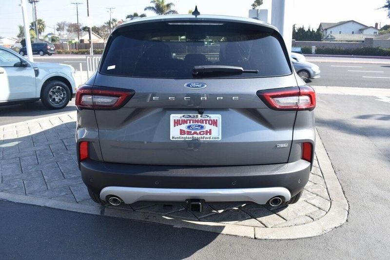 2025 Ford Escape Plug-In Hybrid BaseImage 8