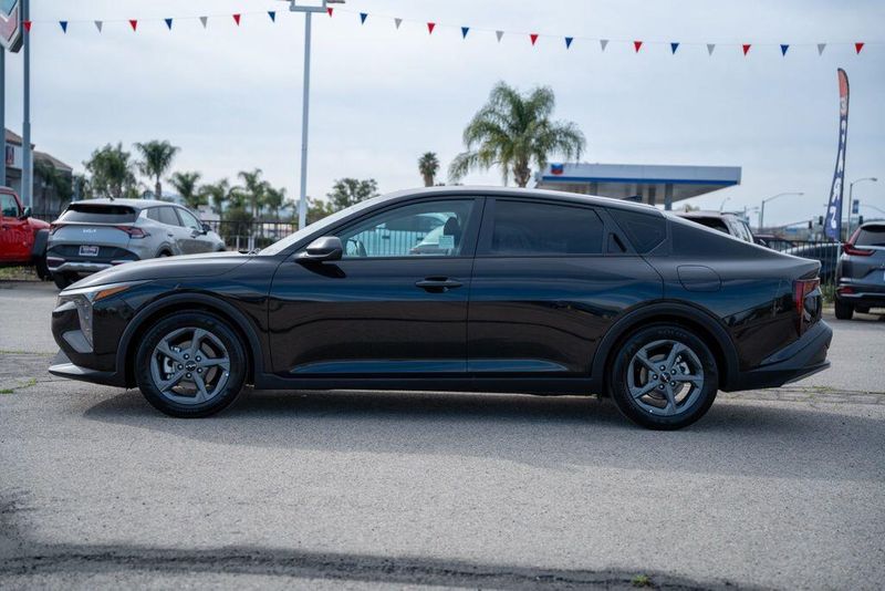 Used 2025 Kia K4 LXSImage 4