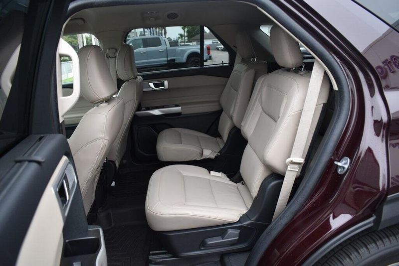 Used 2023 Ford Explorer LimitedImage 10