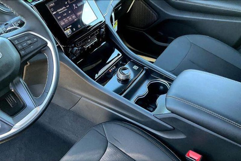 New 2025 Jeep Grand Cherokee Laredo X 4x4Image 7