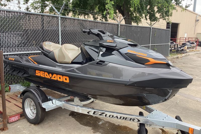 2023 SEADOO GTX 230 IBR ECLIPSE BLACK AND ORANGE CRUSH 