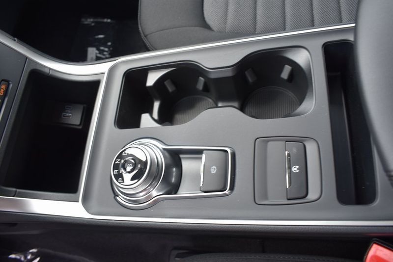 2024 Ford Edge SEImage 16