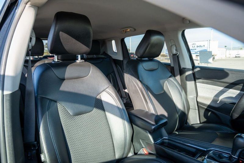 Used 2022 Jeep Compass LatitudeImage 20