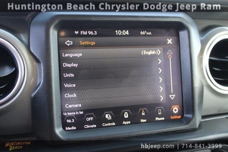 2022 Jeep Wrangler Unlimited SaharaImage 29