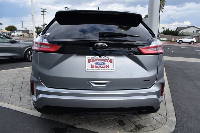 2024 Ford Edge SEImage 8