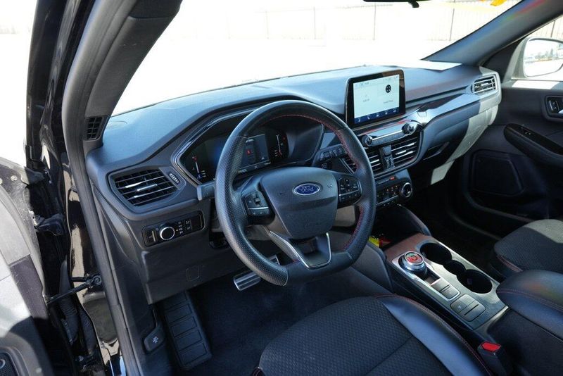 Used 2023 Ford Escape ST-LineImage 10