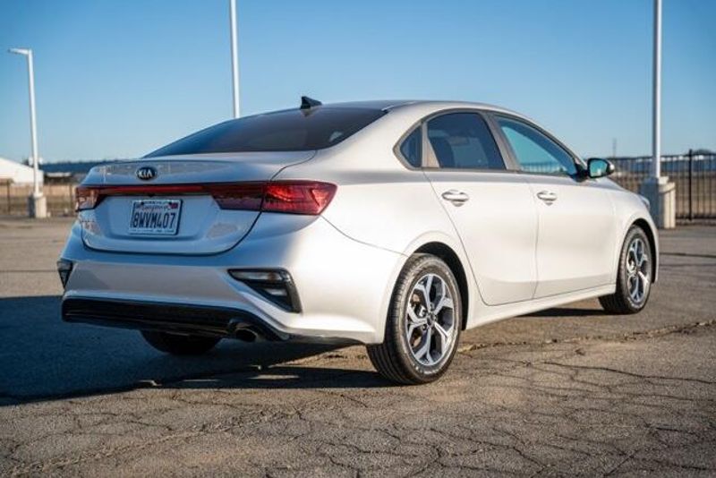 Used 2021 Kia Forte LXSImage 7