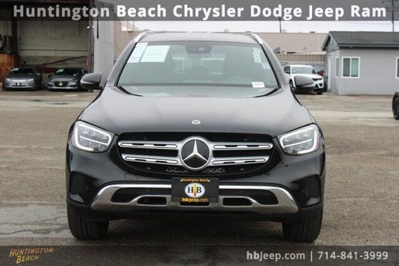 2022 Mercedes-Benz GLC 300Image 2