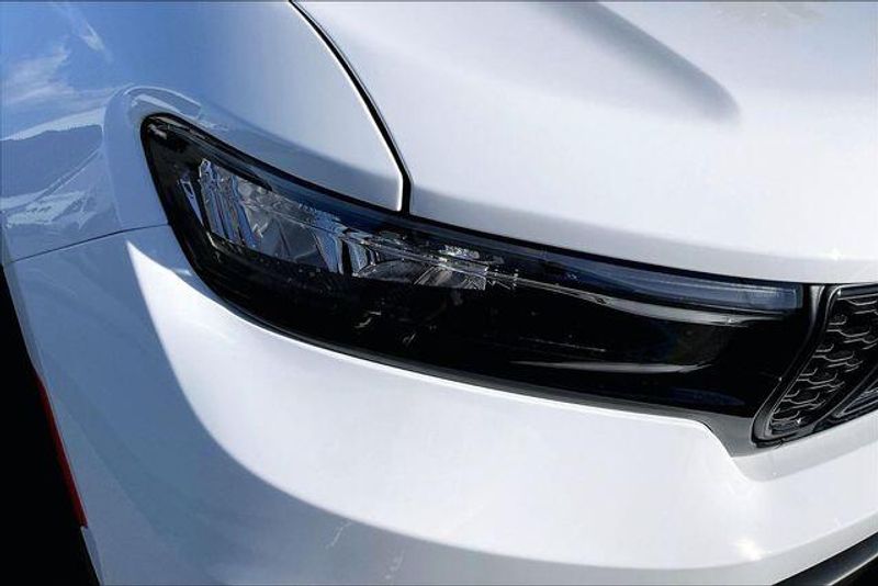 New 2025 Jeep Grand Cherokee L Altitude 4x2Image 11