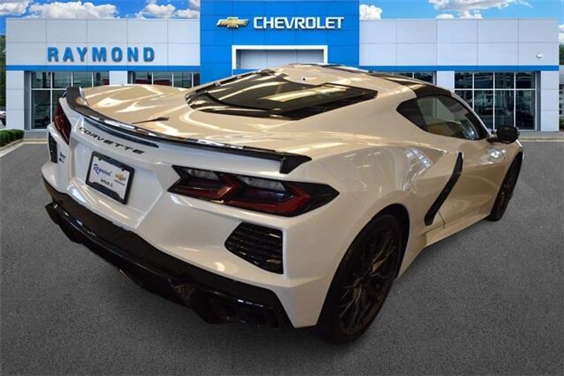 2025 Chevrolet Corvette StingrayImage 2