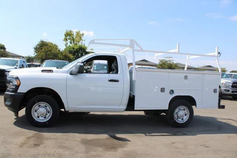 2024 RAM 2500 Tradesman Regular Cab Harbor BodyImage 8