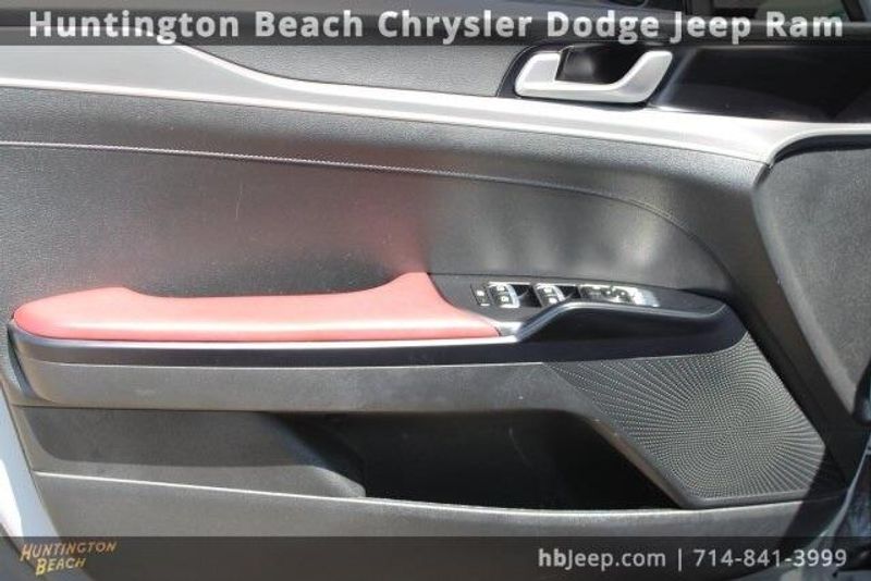 2022 Kia K5 GT-LineImage 11