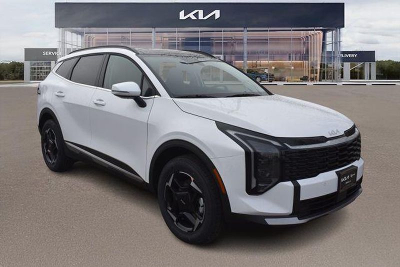 New 2026 Kia Sportage EXImage 1