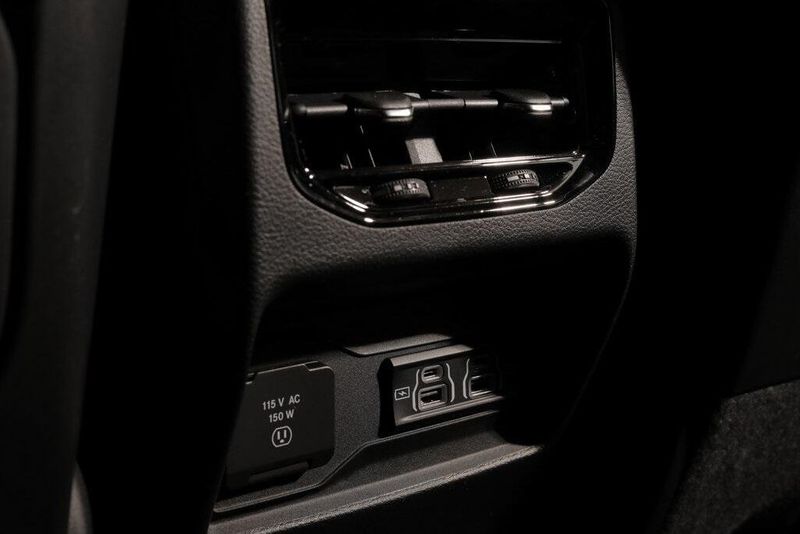 2025 Jeep Grand Cherokee LaredoImage 26