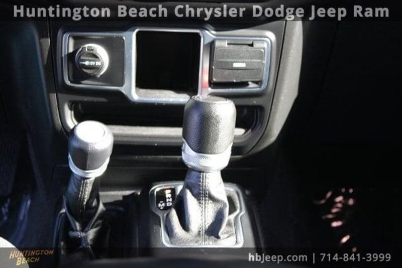 2021 Jeep Wrangler Unlimited WillysImage 18