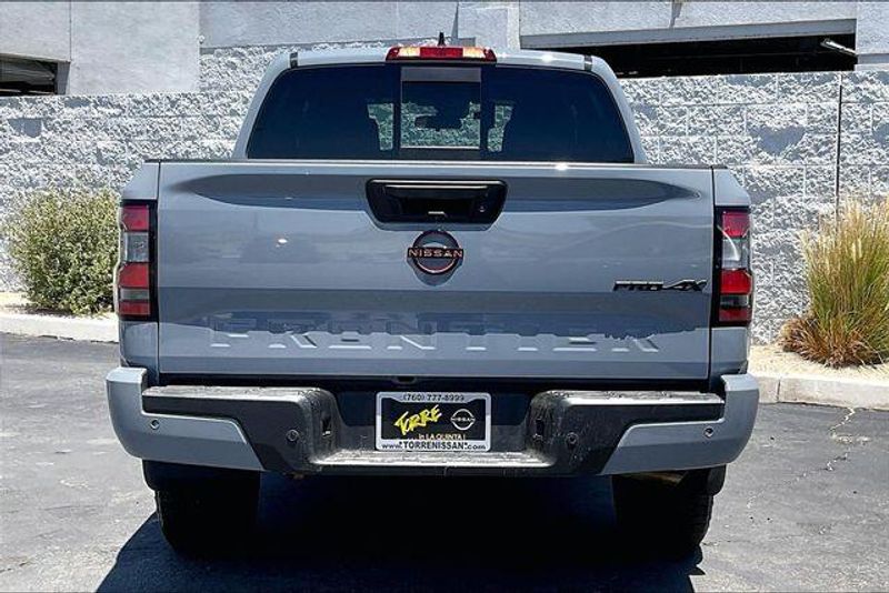 Used 2024 Nissan Frontier PRO-4XImage 3