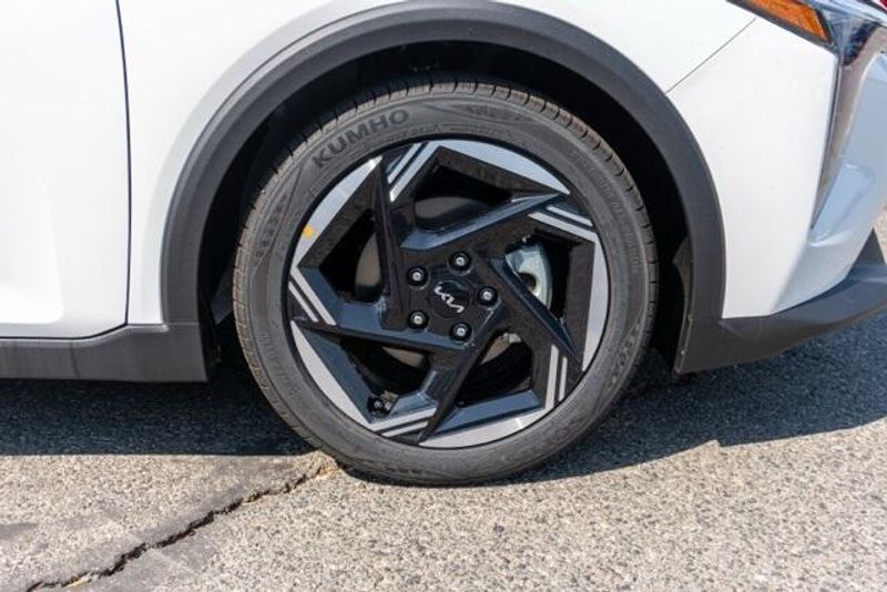 New 2025 Kia K4 EXImage 9
