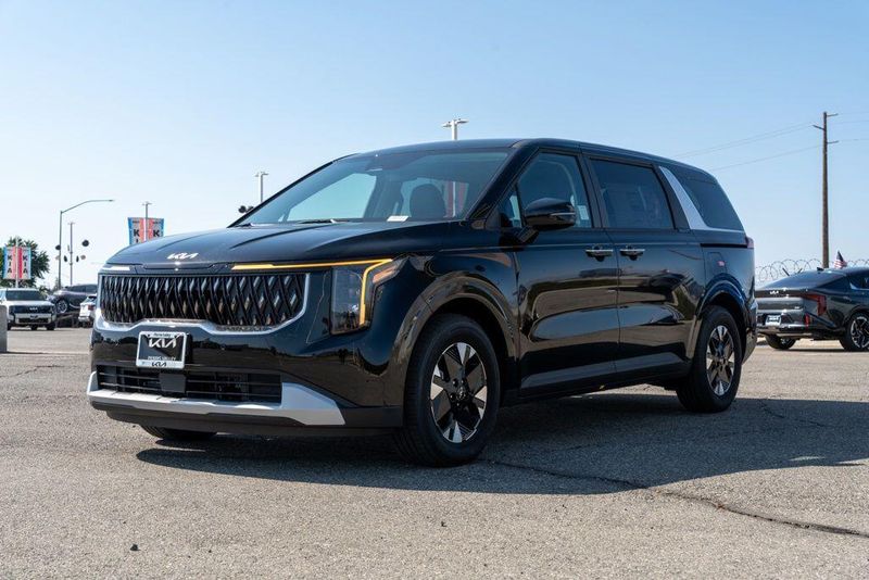 New 2026 Kia Carnival Hybrid LXSImage 3