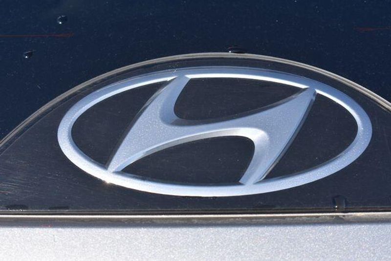 Used 2022 Hyundai Tucson Hybrid LimitedImage 19