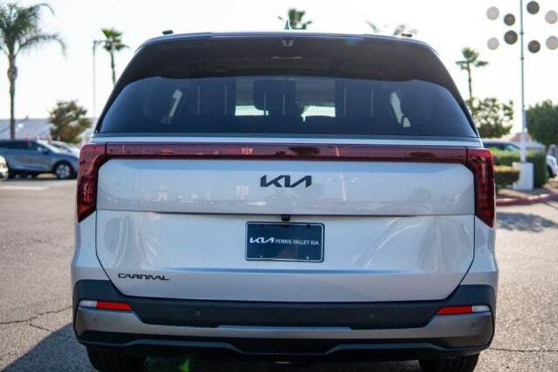 2026 Kia Carnival SXImage 6