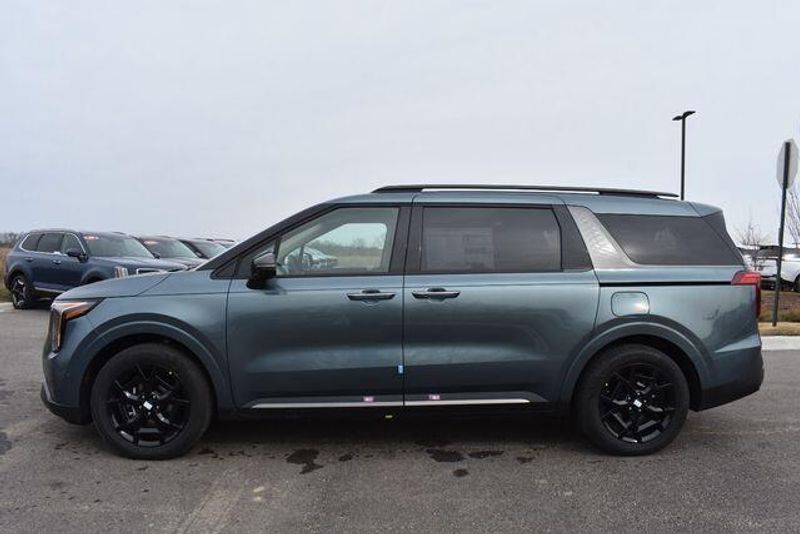 New 2026 Kia Carnival Hybrid SXImage 7