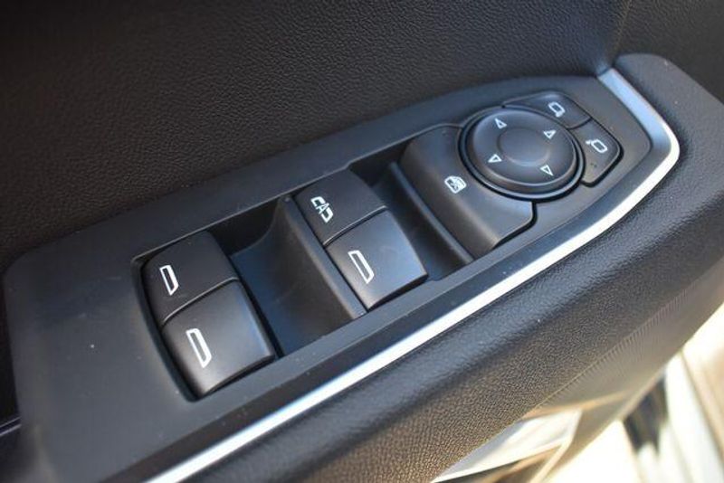 New 2025 Chevrolet Silverado 1500 LTImage 21