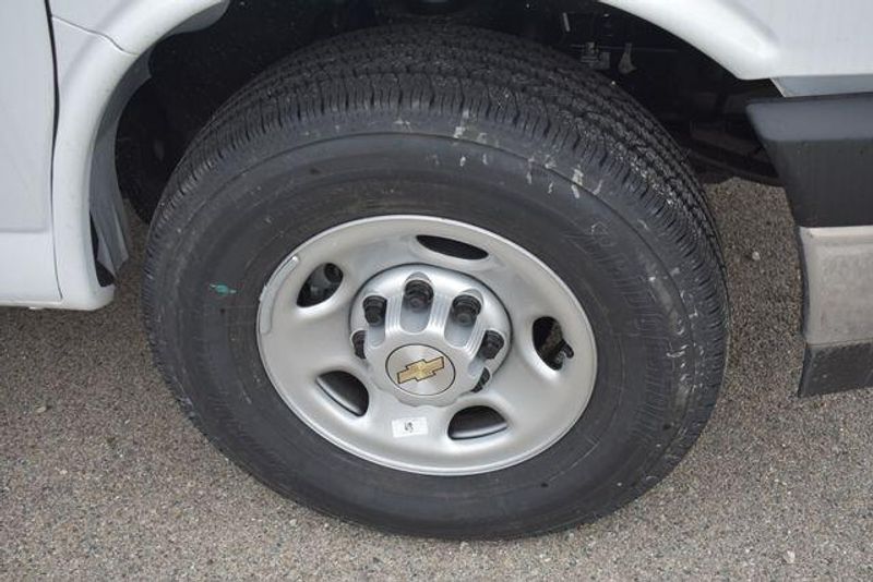 New 2026 Chevrolet Express 3500 Work VanImage 12