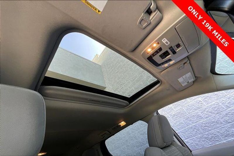 Used 2022 Toyota Sienna LEImage 29