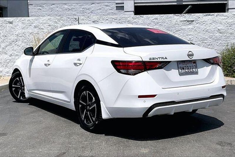 Used 2025 Nissan Sentra SVImage 10